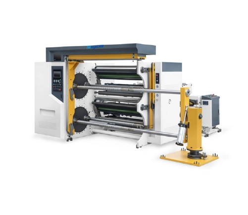 Czteroosiowa maszyna do cięcia non stop działająca w Double V-największa firma produkująca papier etykietowy w Rosji