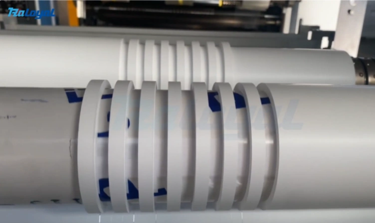 Testowanie materiału PTFE na maszynie do cięcia wzdłużnego CORE SERIES | Precyzyjne cięcie wzdłużne 10mm dla folii